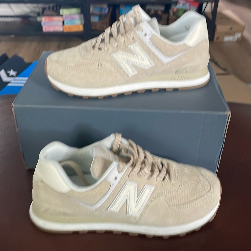 New Balance Classics Beige Women’s 10